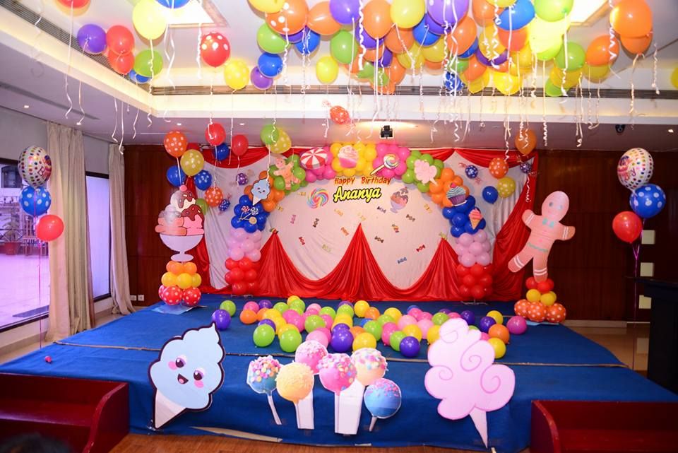 Balloon Decorators Services