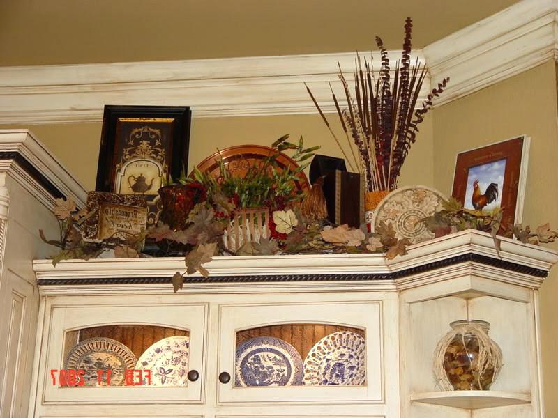 Decorating Above Kitchen Cabinets Tuscan Style Small