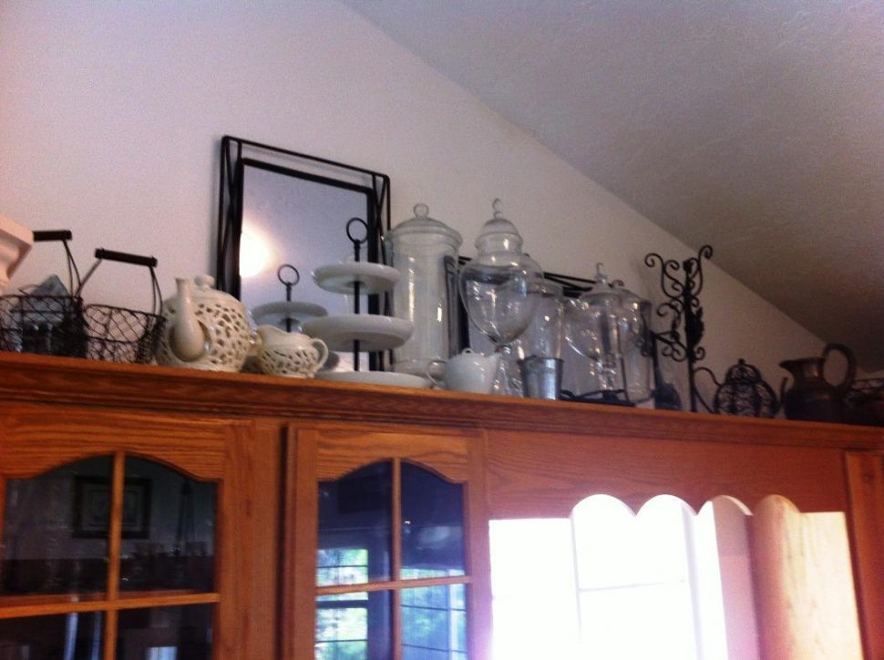 Diy Decorating Above Kitchen Cabinets Tuscan Style