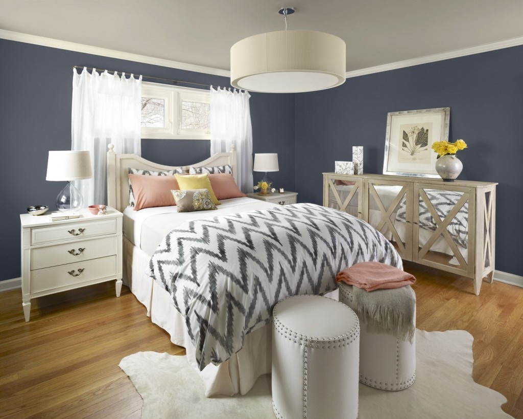 Popular Bedroom Decorating Ideas With Gray Walls