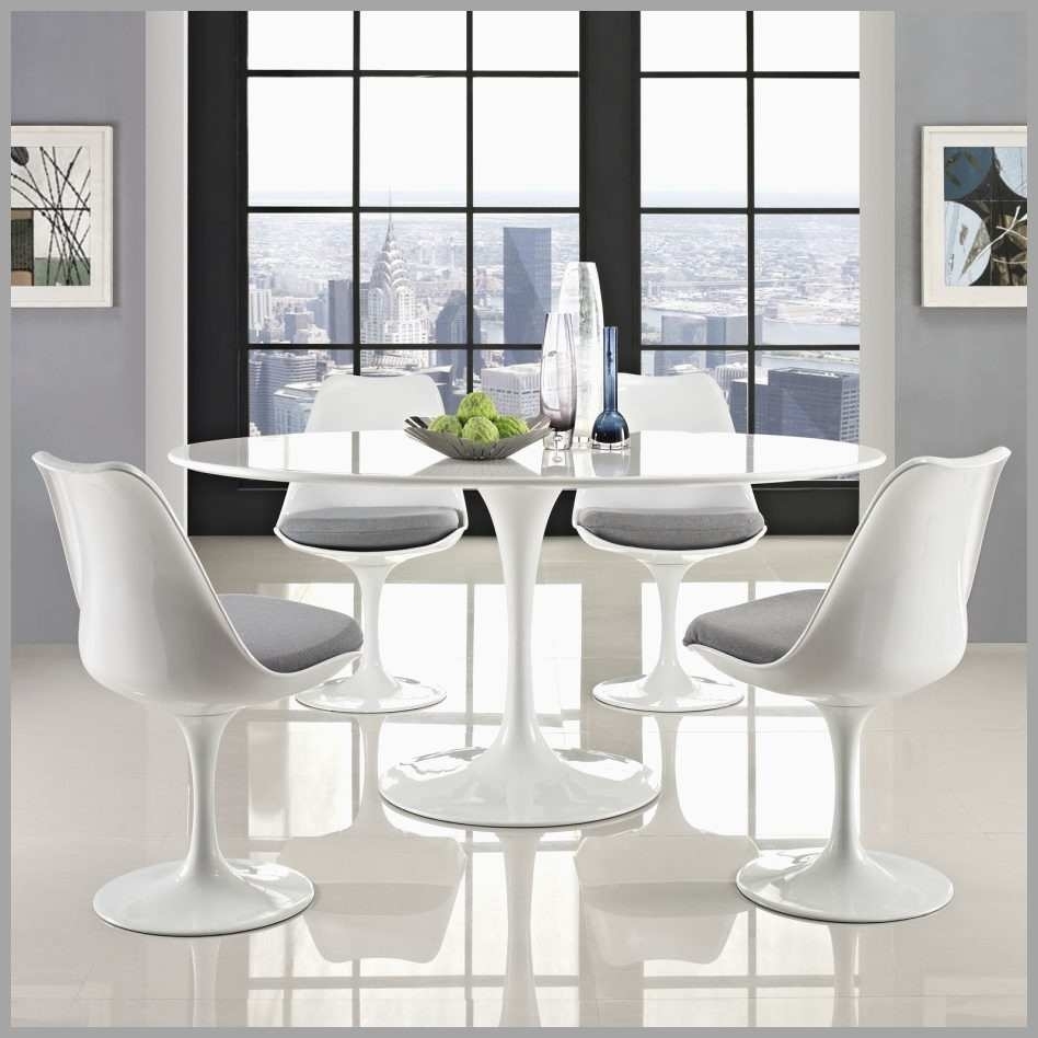 Cute Saarinen Oval Dining Table