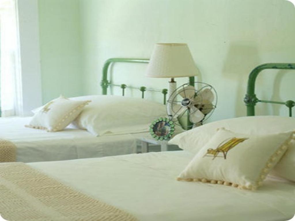 Best Mint Green Bedroom Decorating Ideas