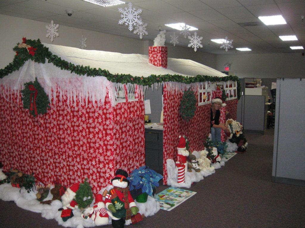 Cute Office Cubicle Christmas Decorating Ideas