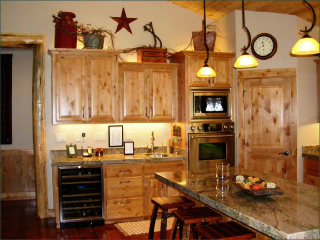 Decorating Above Kitchen Cabinets Tuscan Style Colors Ideas