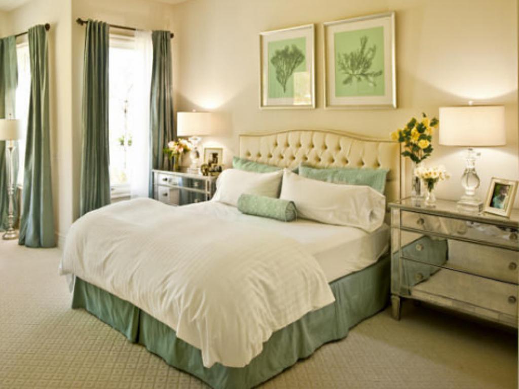 Lovely Mint Green Bedroom Decorating Ideas