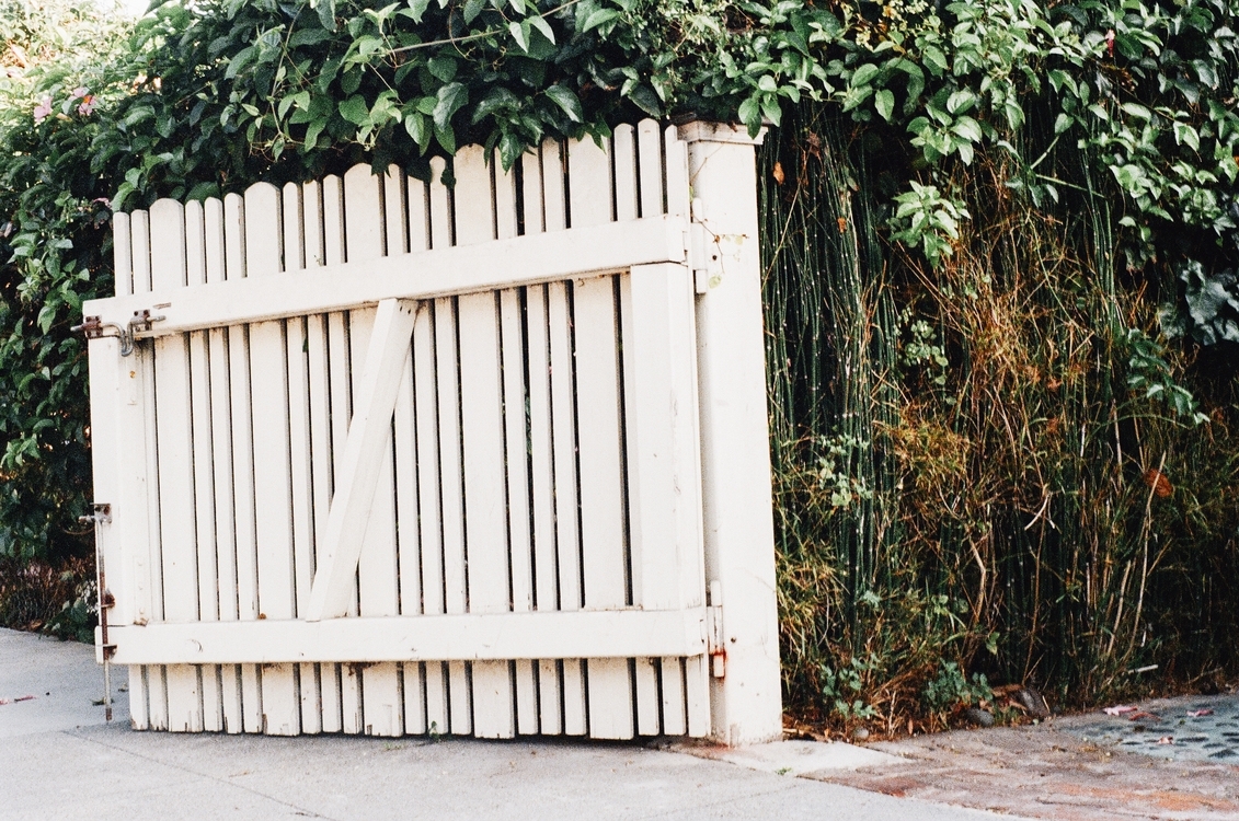 Wood Picket Fence Gate Designs