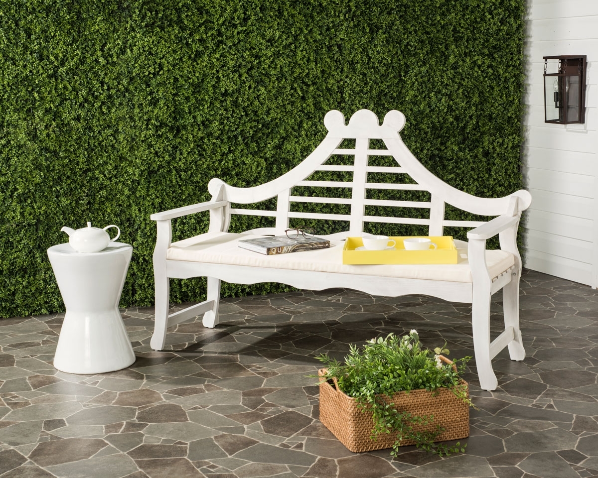 Classic Outdoor Lounge Furniture