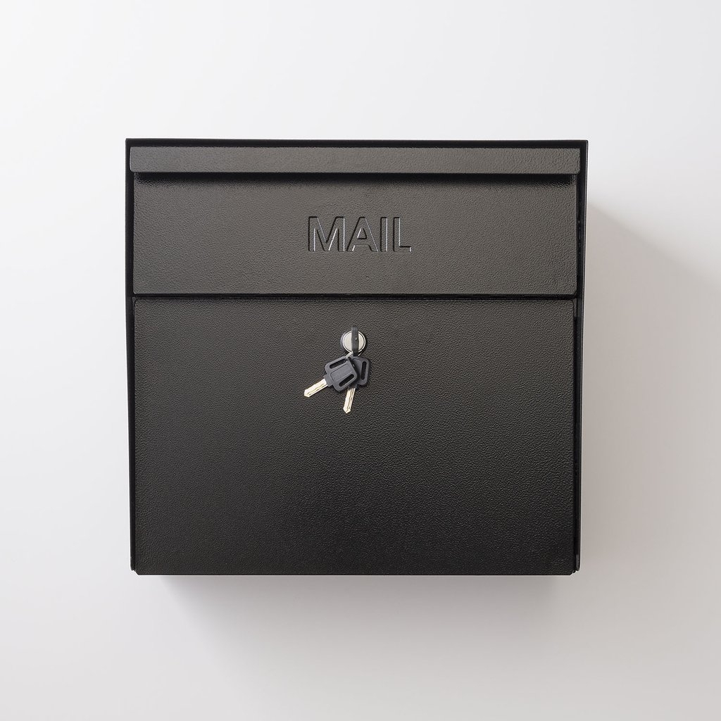 Locking Mailbox With Slot